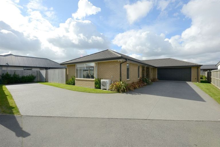 Photo of property in 9 Conie Glen Lane, Broomfield, Christchurch, 8042