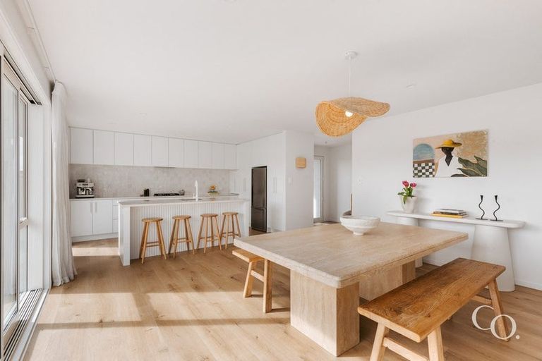 Photo of property in 1 Brendan Close, Omokoroa, 3114