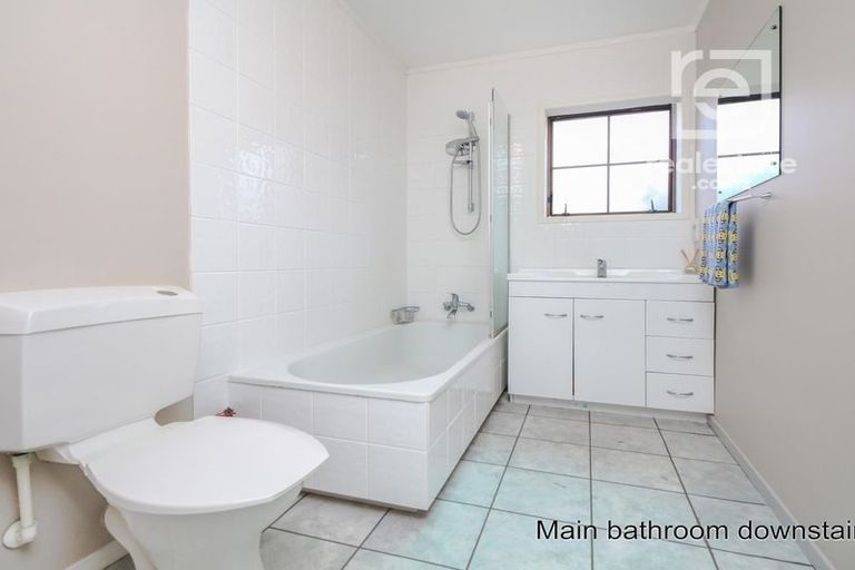 Photo of property in 5 Tawa Road, Te Atatu Peninsula, Auckland, 0610