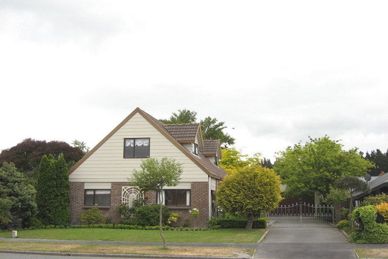 Photo of property in 249 Queenspark Drive, Parklands, Christchurch, 8083