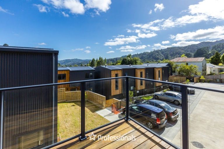 Photo of property in 31/33 Raukawa Street, Stokes Valley, Lower Hutt, 5019