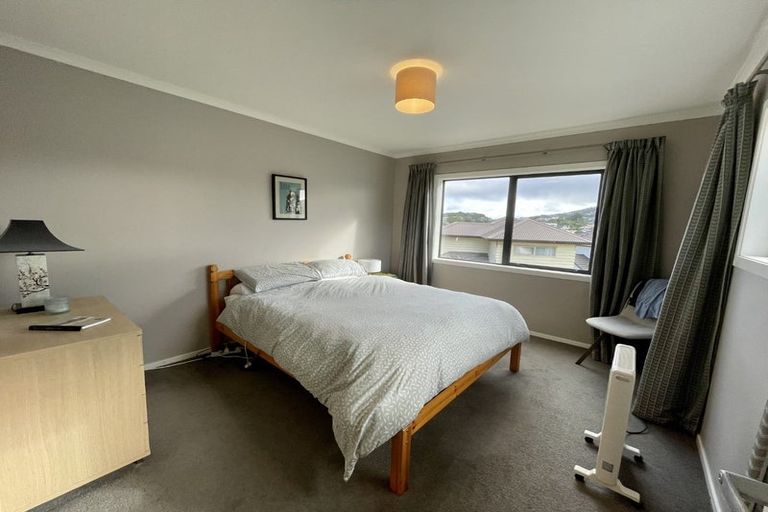 Photo of property in 4 Cresswell Place, Johnsonville, Wellington, 6037