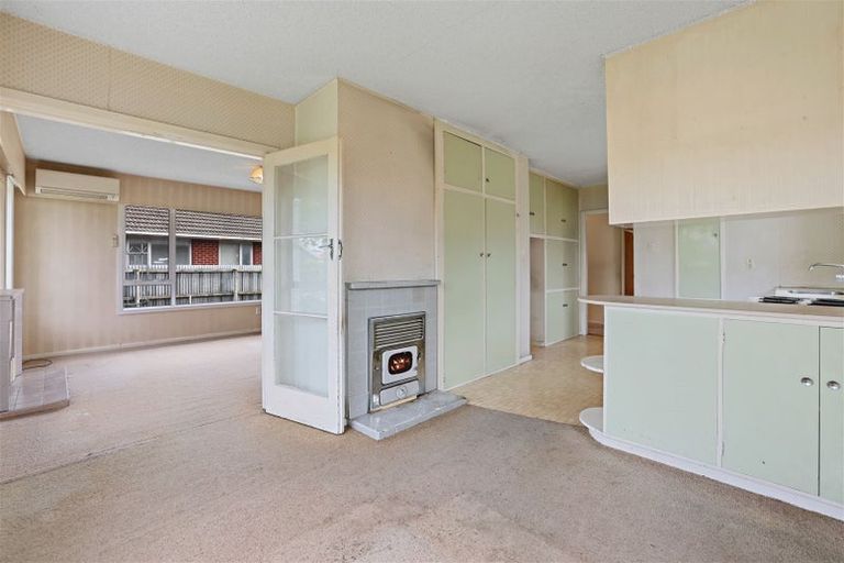 Photo of property in 5 Lochee Road, Upper Riccarton, Christchurch, 8041