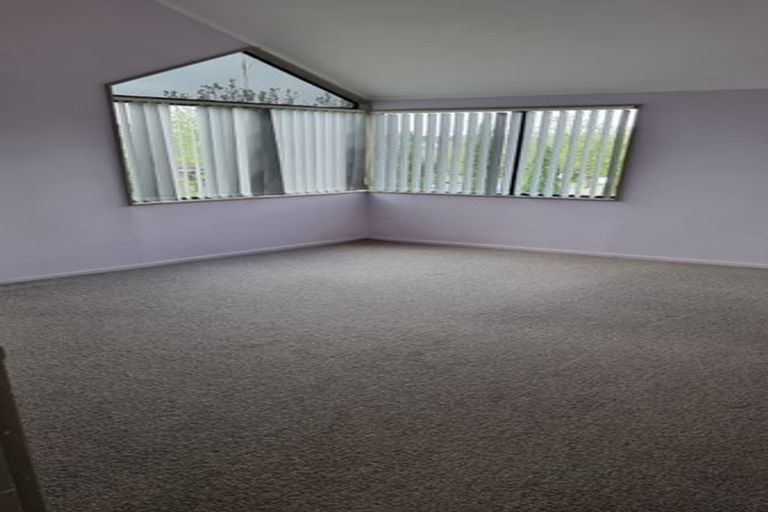 Photo of property in 49 Marina View Drive, West Harbour, Auckland, 0618