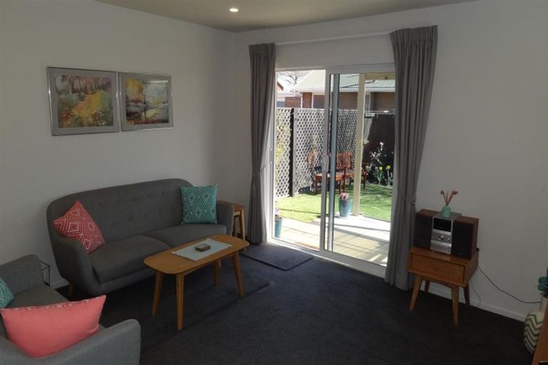 Photo of property in 2/444 Harewood Road, Harewood, Christchurch, 8051