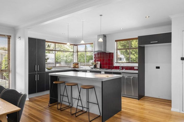 Photo of property in 33 Byron Street, Leamington, Cambridge, 3432