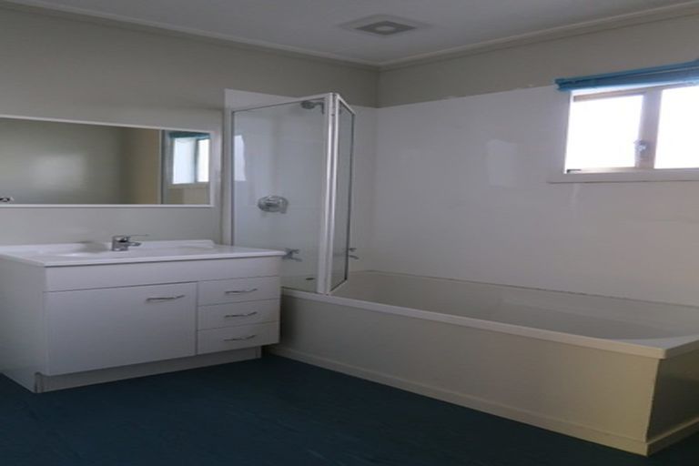 Photo of property in 11a Tarawera Road, Johnsonville, Wellington, 6037