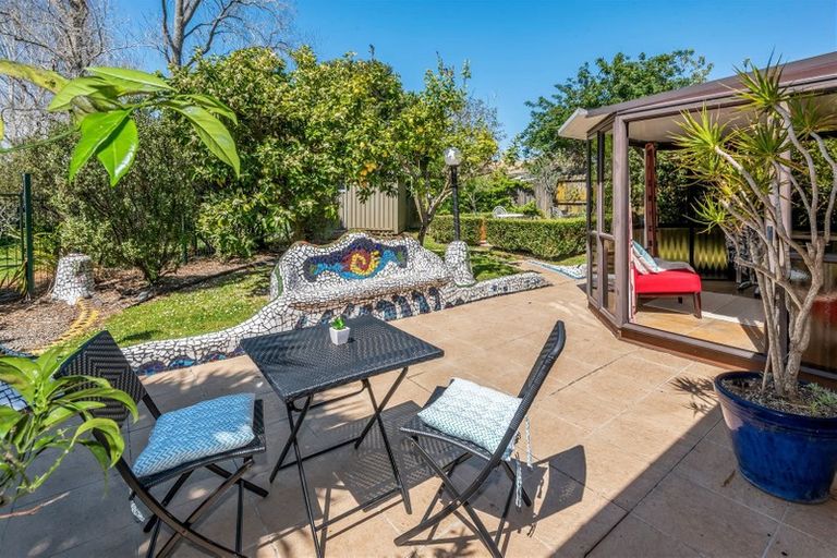 Photo of property in 43 Headcorn Place, Botany Downs, Auckland, 2010