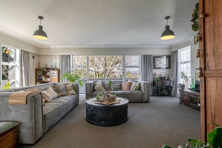 Photo of property in 6 Drury Street, Cloverlea, Palmerston North, 4412