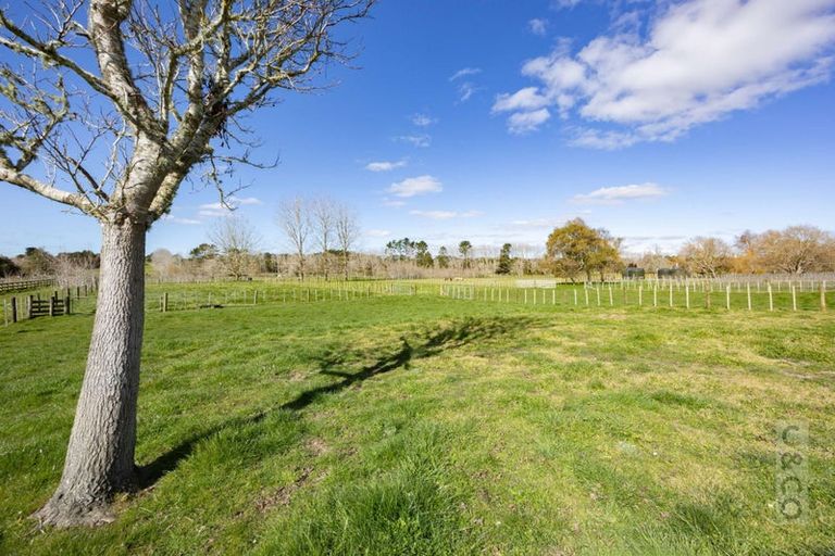 Photo of property in 179 Taupaki Road, Taupaki, 0782