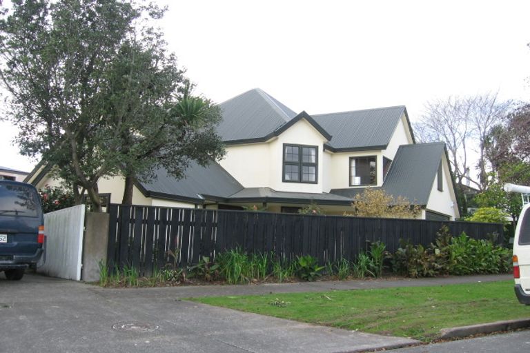 Photo of property in 88 Clifton Terrace, Fitzherbert, Palmerston North, 4410