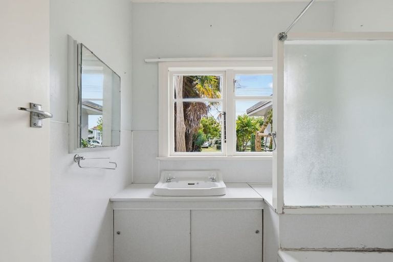 Photo of property in 14 Helmore Street, Whanganui East, Whanganui, 4500