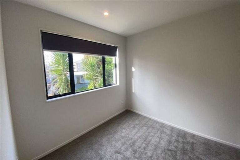 Photo of property in 6/39 Renata Crescent, Te Atatu Peninsula, Auckland, 0610