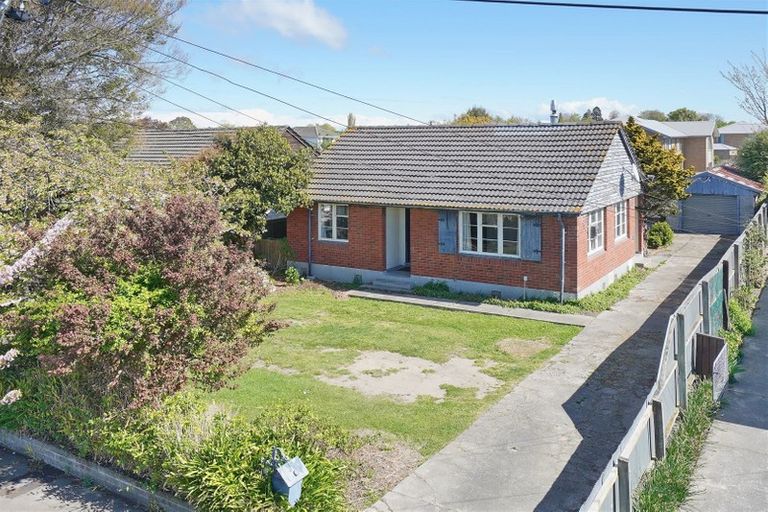 Photo of property in 71 Garreg Road, Bryndwr, Christchurch, 8052