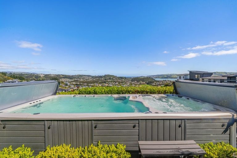 Photo of property in 91 Endeavour Drive, Whitby, Porirua, 5024