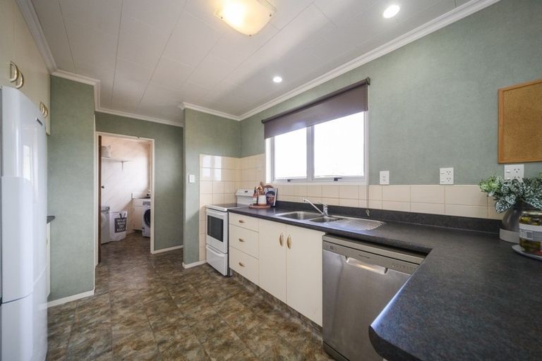 Photo of property in 7 Dunk Place, Milson, Palmerston North, 4414