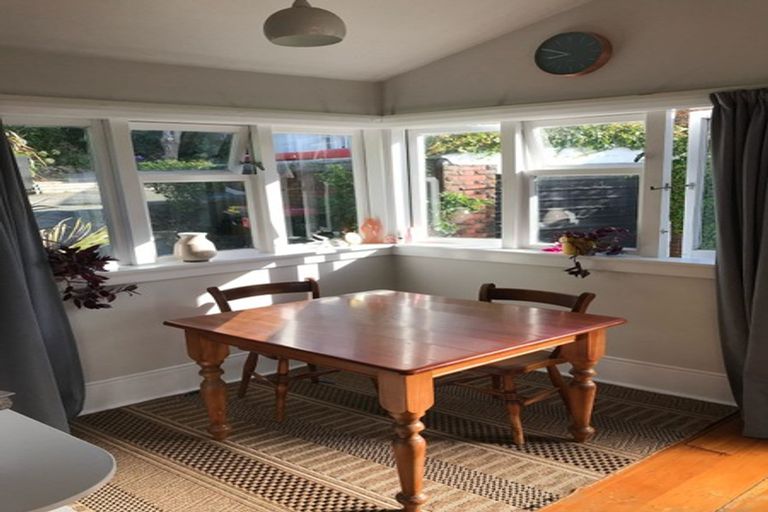 Photo of property in 221 Marine Parade, Seatoun, Wellington, 6022