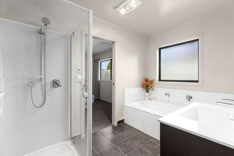 Photo of property in 1 Coromandel Street, Wanaka, 9305