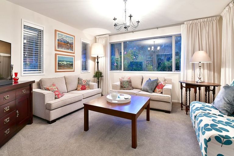 Photo of property in 11/24 Ferry Road, Wade Heads, Whangaparaoa, 0932