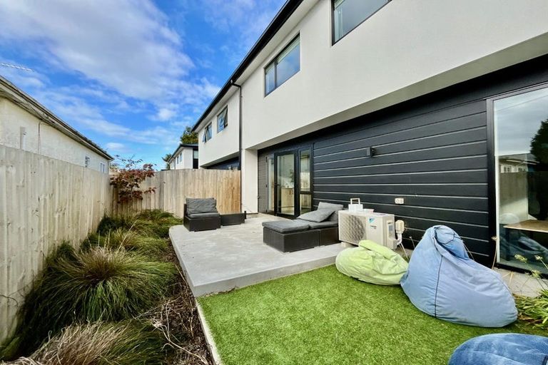 Photo of property in 1/52 Hills Road, Edgeware, Christchurch, 8013
