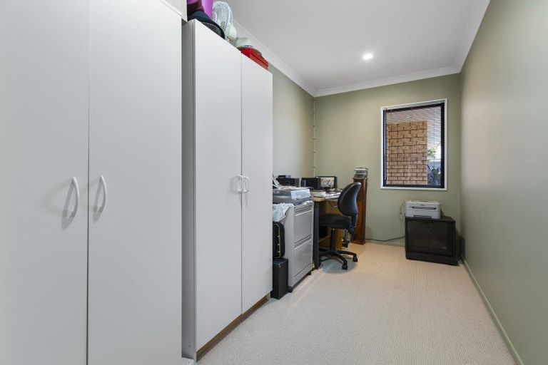Photo of property in 59 Karamea Street, Whalers Gate, New Plymouth, 4310
