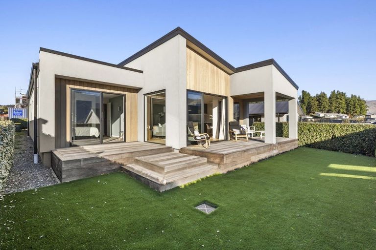 Photo of property in 9 Landsborough Lane, Wanaka, 9305
