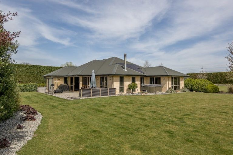 Photo of property in 1630 Clintons Road, Darfield, 7571