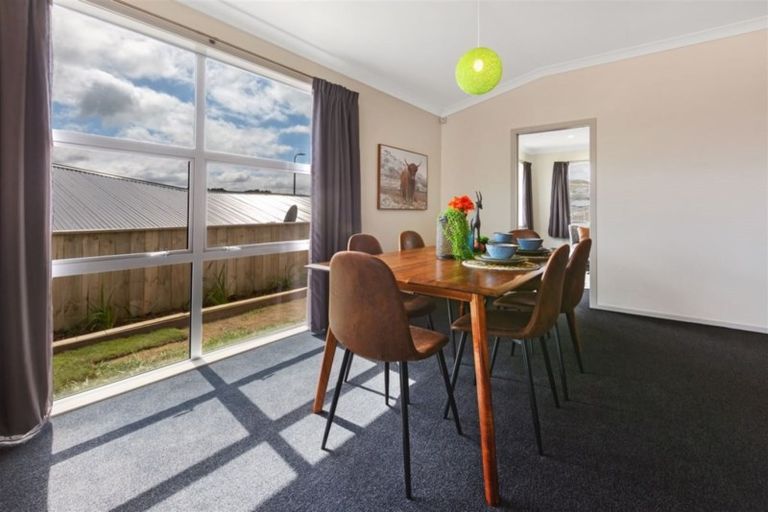 Photo of property in 34 John Burke Drive, Aotea, Porirua, 5024