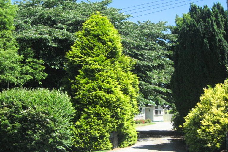 Photo of property in 54 Steadman Road, Broomfield, Christchurch, 8042