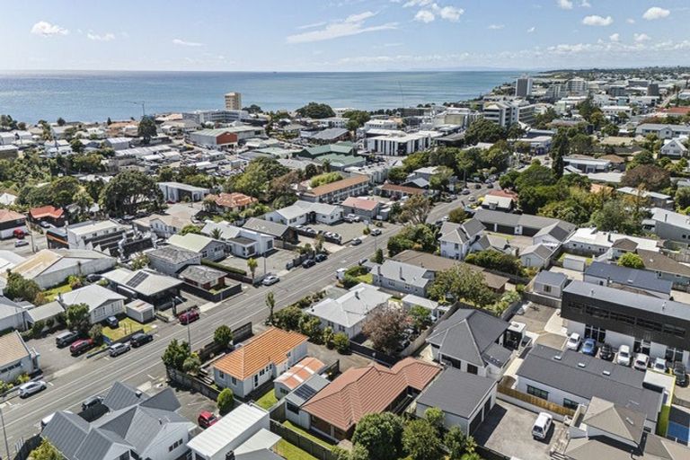 Photo of property in 171 Powderham Street, New Plymouth, 4310