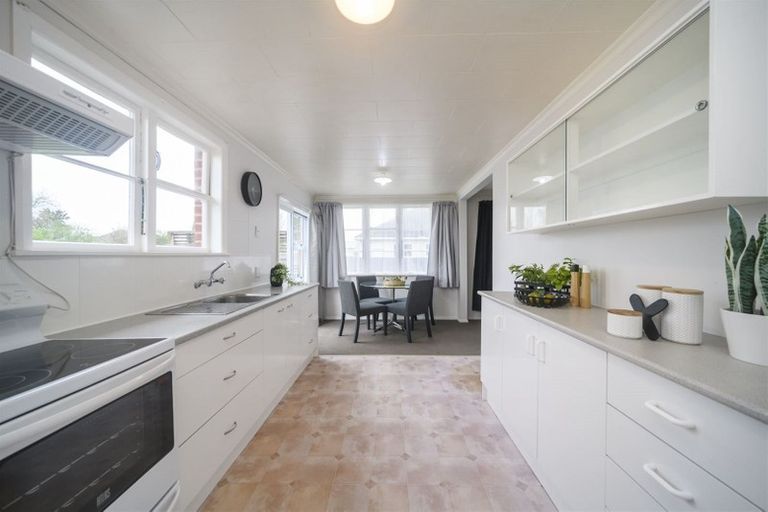 Photo of property in 129 Rangiora Avenue, Roslyn, Palmerston North, 4414