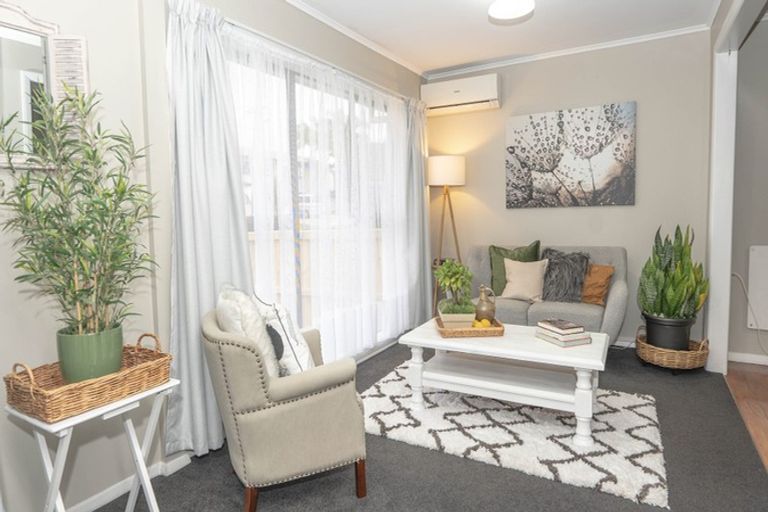 Photo of property in 2/30 Union Street, Papakura, 2110