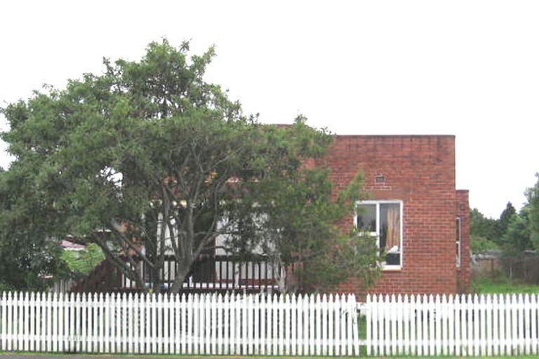 Photo of property in 1 Ranui Station Road, Ranui, Auckland, 0612