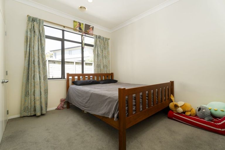 Photo of property in 13 Yarnbrook Grove, Churton Park, Wellington, 6037