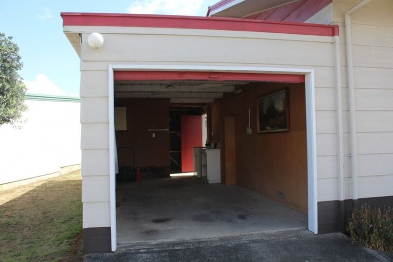 Photo of property in 8 Mccallum Street, Dannevirke, 4930