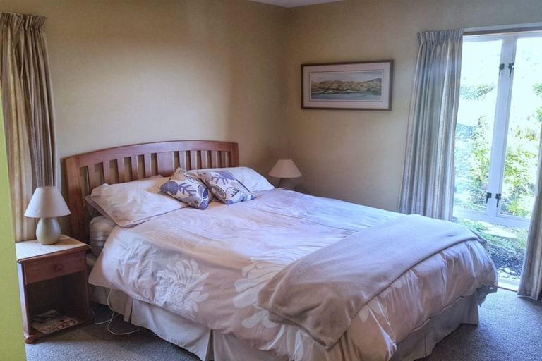 Photo of property in 33 Lookaway Place, Huntsbury, Christchurch, 8022