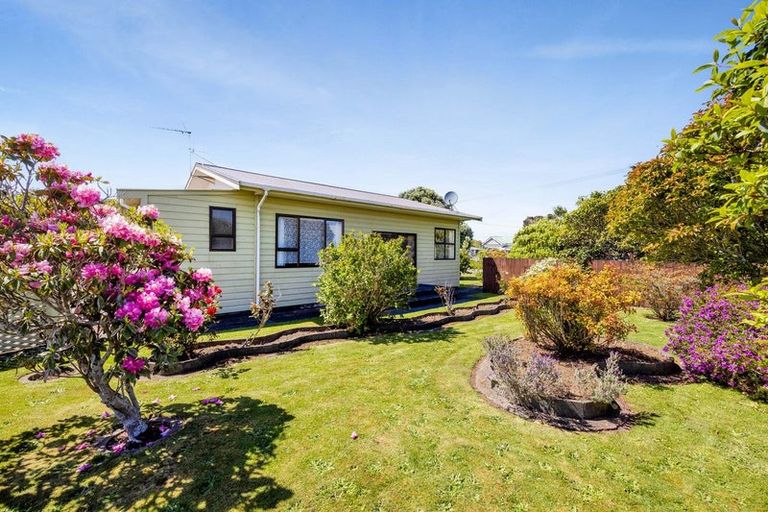 Photo of property in 61 Ngatai Street, Manaia, 4612