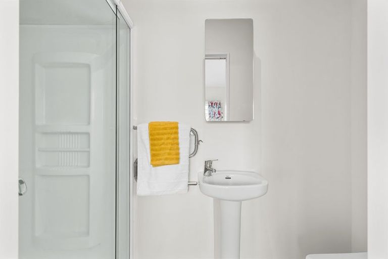 Photo of property in 15 Roa Road, Fendalton, Christchurch, 8041