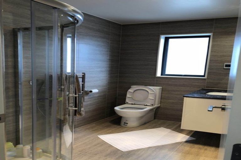 Photo of property in 30 Toanui Road, Hobsonville, Auckland, 0616