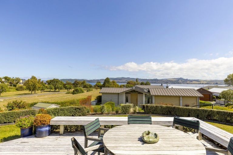 Photo of property in 30 Karapoto Lane, Rainbow Point, Taupo, 3330