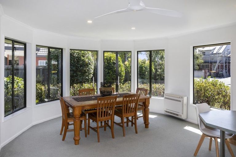 Photo of property in 6 Berkshire Drive, Avonhead, Christchurch, 8042