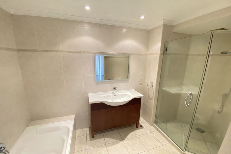 Photo of property in Construction House, 52/80 Kent Terrace, Mount Victoria, Wellington, 6011