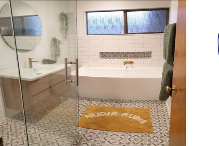 Photo of property in 2/205 Lake Road, Belmont, Auckland, 0622