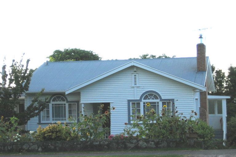 Photo of property in 14 Weston Avenue, Mount Albert, Auckland, 1025