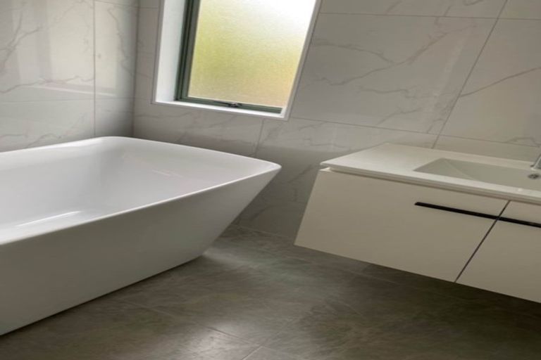 Photo of property in 29 Pukatea Avenue, Albany, Auckland, 0632