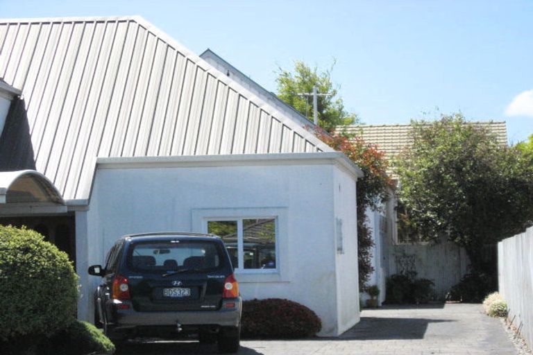 Photo of property in 1/148 Memorial Avenue, Burnside, Christchurch, 8053