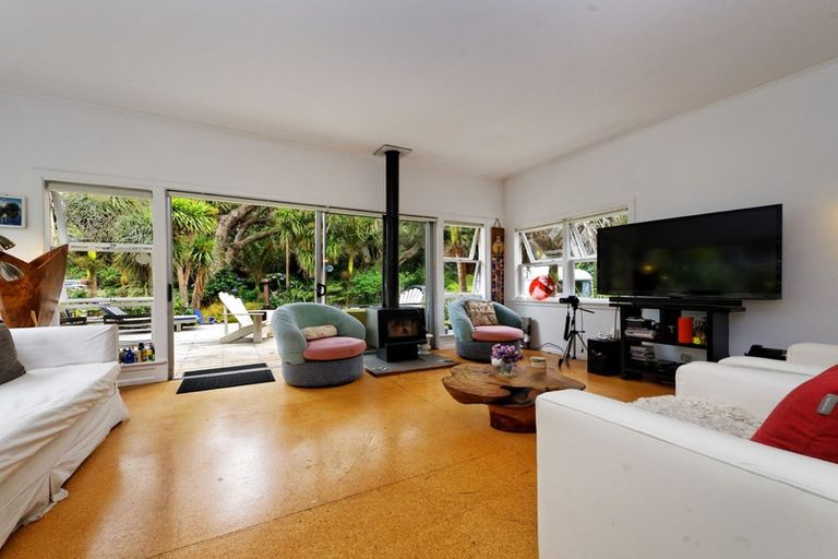 Photo of property in 54 Beach Valley Road, Piha, New Lynn, 0772