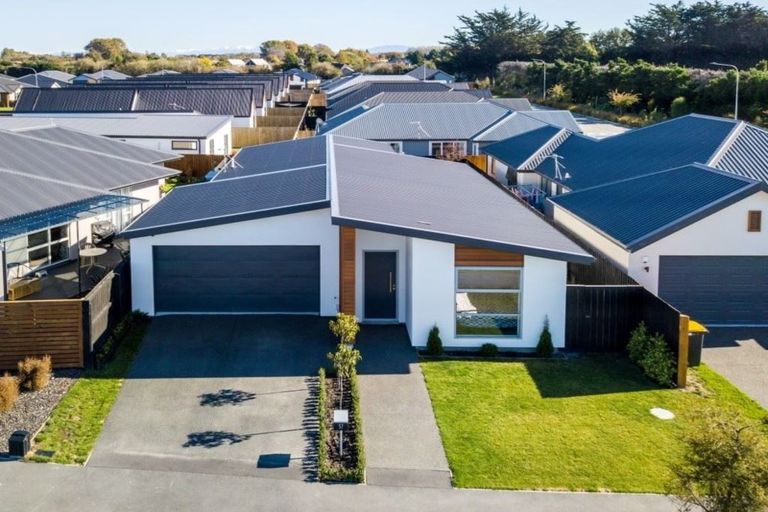 Photo of property in 37 William Nicholls Drive, Belfast, Christchurch, 8051