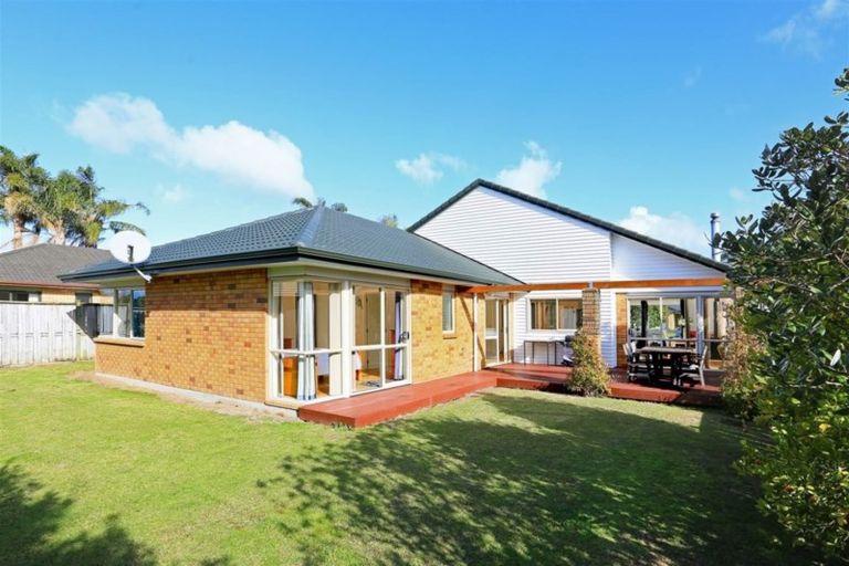 Photo of property in 81 Summerland Drive, Henderson, Auckland, 0612