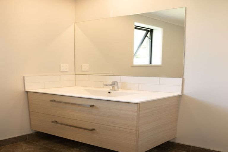 Photo of property in 60 Pakanga Grove, Pyes Pa, Tauranga, 3112